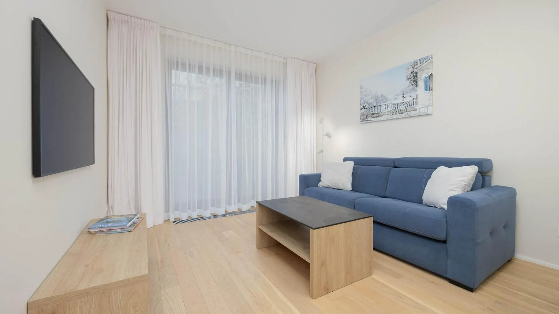 Air Conditioned Apartment With Parking And Desk For Remote Work In Warsaw By Noclegi Renters Poland