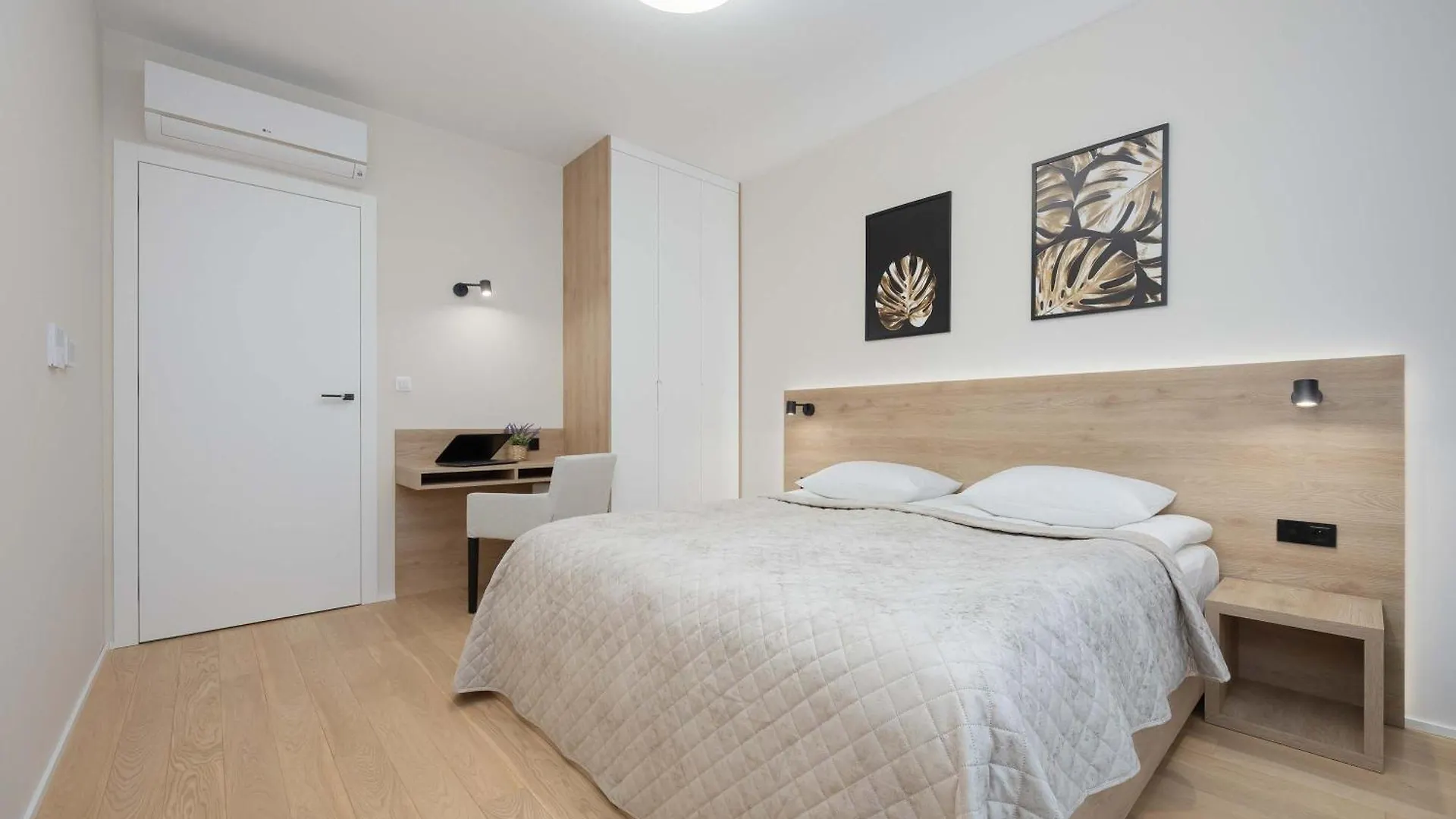 Air Conditioned Apartment With Parking And Desk For Remote Work In Warsaw By Noclegi Renters Poland